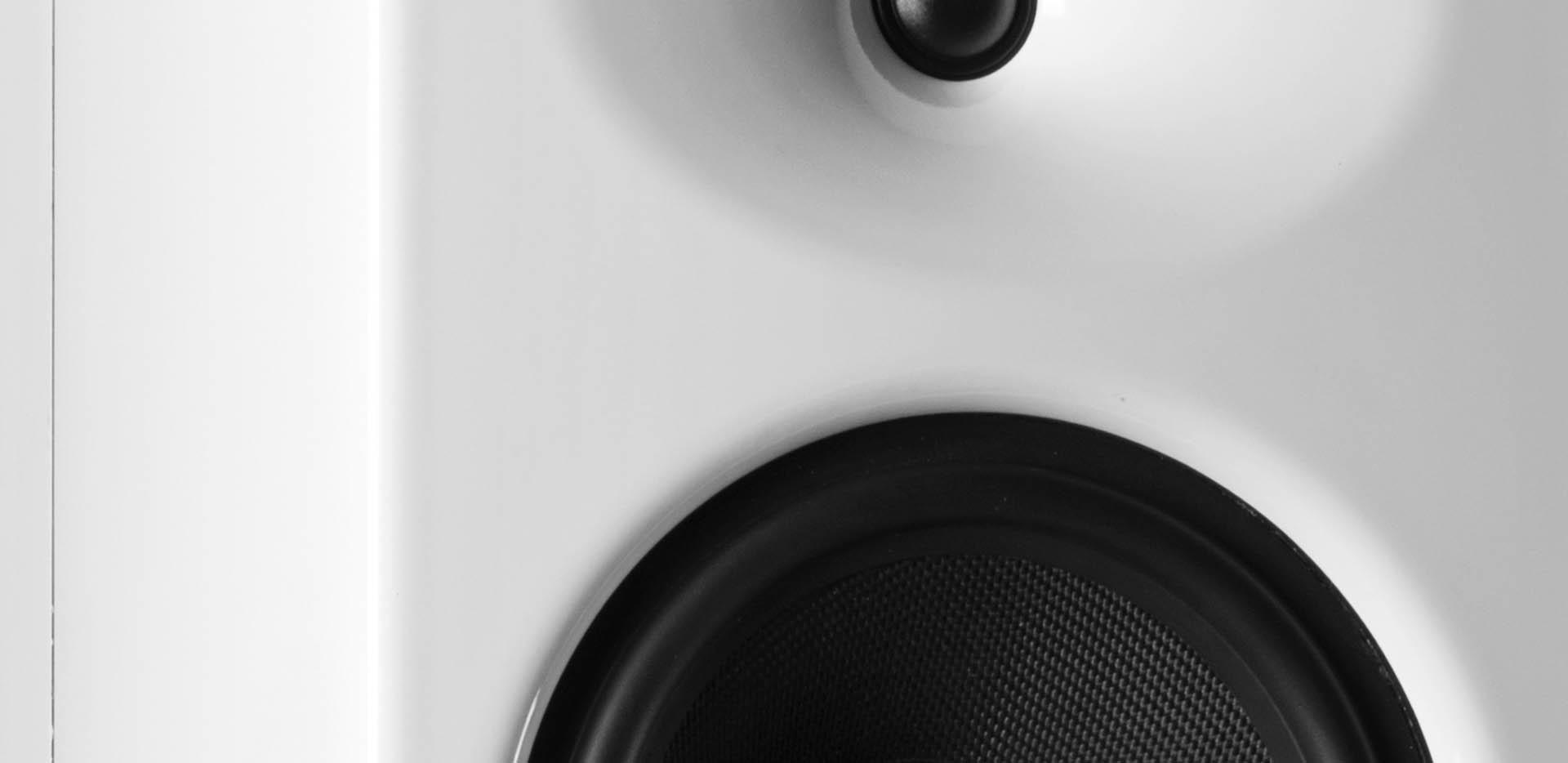 Sonodyne SRP 205 — Sonodyne Bookshelf & Floorstanding Speakers available in Dubai UAE via LEXA Lifestyle