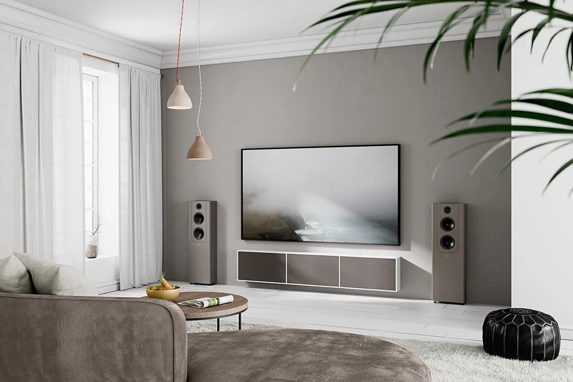 Floor-standing Speakers vs Bookshelf Speakers: What’s Best for Your Space?